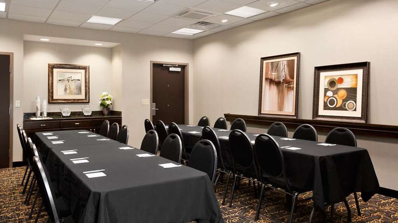 <b>Hampton Inn & Suites - Mansfield Room</b>. Images powered by <a href="https://iceportal.shijigroup.com/" title="IcePortal" target="_blank">IcePortal</a>.