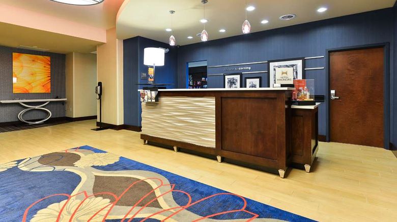 <b>Hampton Inn Corning/Painted Post Lobby</b>. Images powered by <a href="https://iceportal.shijigroup.com/" title="IcePortal" target="_blank">IcePortal</a>.