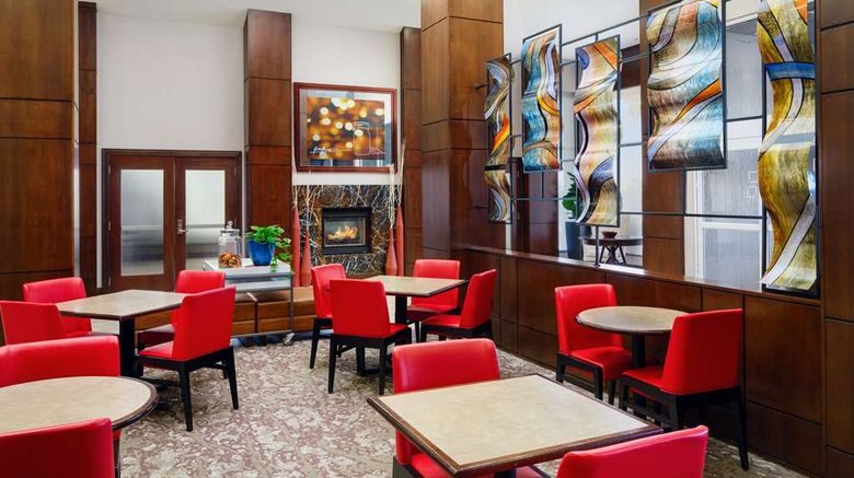 <b>Hilton Garden Inn El Paso Airport Lobby</b>. Images powered by <a href="https://iceportal.shijigroup.com/" title="IcePortal" target="_blank">IcePortal</a>.