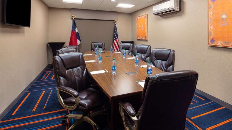 <b>Hampton Inn & Suites El Paso-Airport Meeting</b>. Images powered by <a href="https://iceportal.shijigroup.com/" title="IcePortal" target="_blank">IcePortal</a>.
