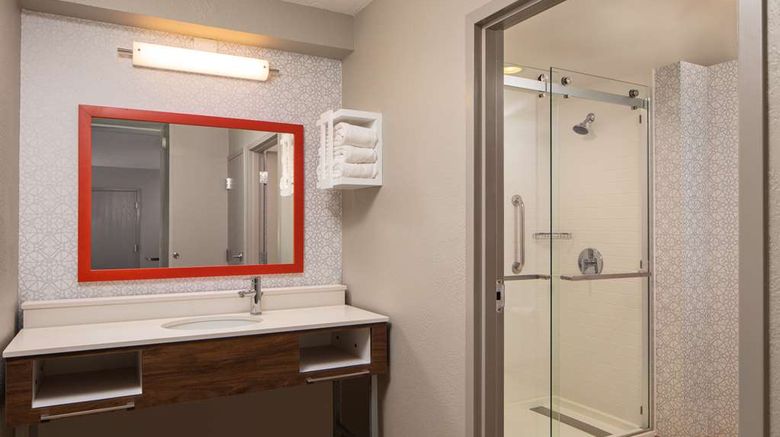 <b>Hampton Inn & Suites El Paso-Airport Room</b>. Images powered by <a href="https://iceportal.shijigroup.com/" title="IcePortal" target="_blank">IcePortal</a>.