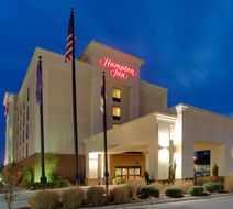 Hampton Inn Emporia Exterior