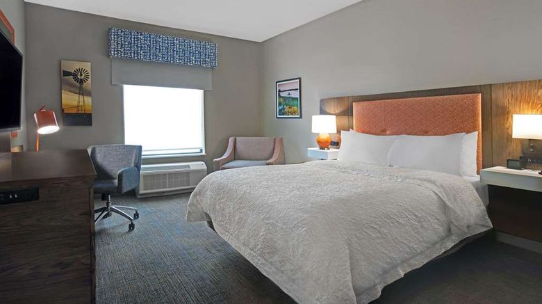 <b>Hampton Inn Keokuk Room</b>. Images powered by <a href="https://iceportal.shijigroup.com/" title="IcePortal" target="_blank">IcePortal</a>.