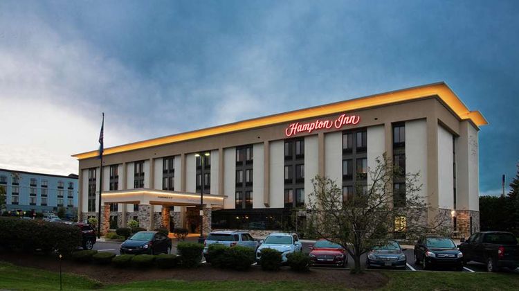 Hampton Inn Erie South Exterior