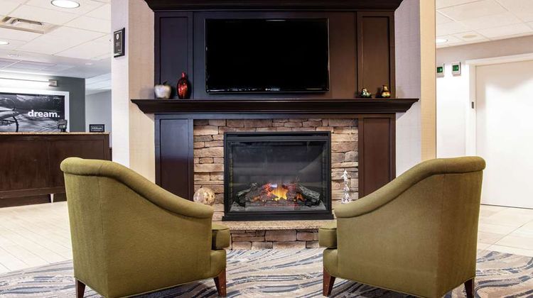 Hampton Inn Erie South Lobby
