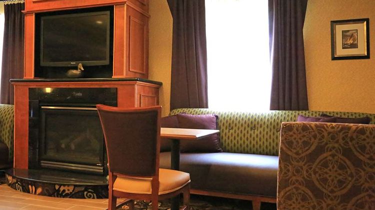 Hampton Inn Easton Lobby