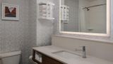 Hampton Inn & Suites West Bend Room