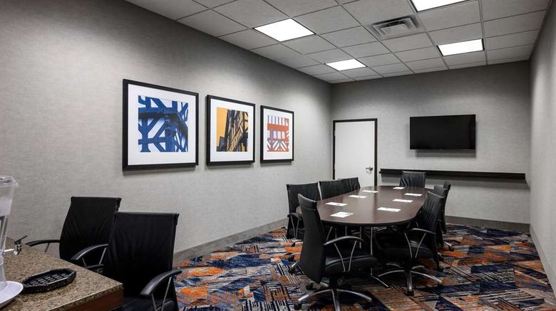 <b>Hampton Inn Evansville Airport Meeting</b>. Images powered by <a href="https://iceportal.shijigroup.com/" title="IcePortal" target="_blank">IcePortal</a>.