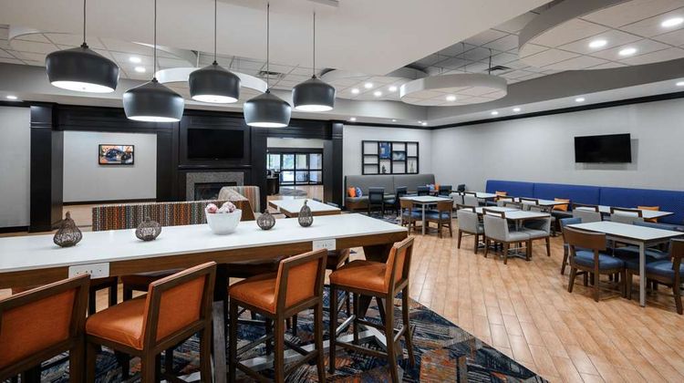 Hampton Inn Evansville Airport Restaurant
