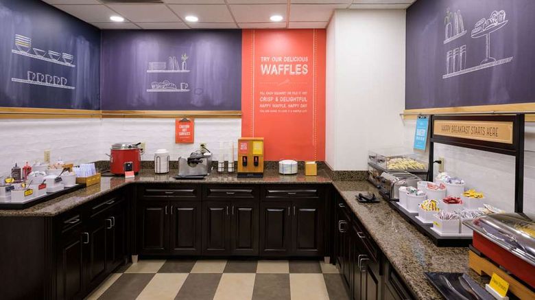 <b>Hampton Inn Evansville Airport Restaurant</b>. Images powered by <a href="https://iceportal.shijigroup.com/" title="IcePortal" target="_blank">IcePortal</a>.