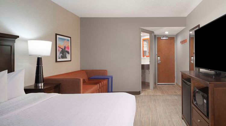 Hampton Inn Evansville Room