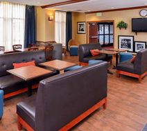 Hampton Inn Evanston Lobby