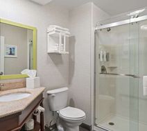 Hampton Inn New Bedford Room