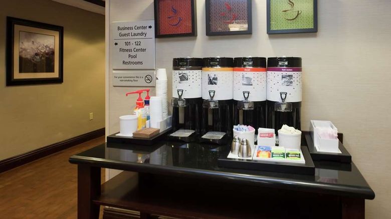 <b>Hampton Inn New Brunswick Restaurant</b>. Images powered by <a href="https://iceportal.shijigroup.com/" title="IcePortal" target="_blank">IcePortal</a>.