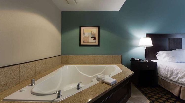 Hampton Inn New Brunswick Room