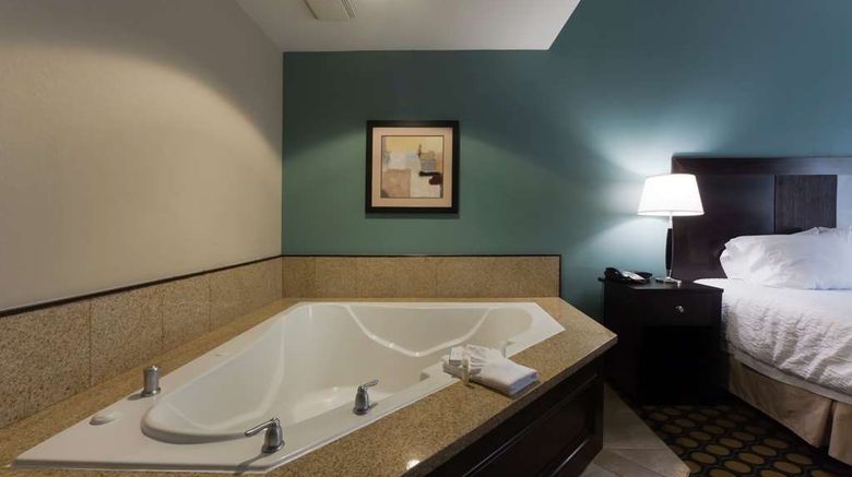 <b>Hampton Inn New Brunswick Room</b>. Images powered by <a href="https://iceportal.shijigroup.com/" title="IcePortal" target="_blank">IcePortal</a>.