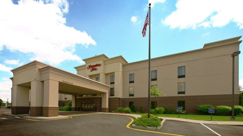 Hampton Inn New Brunswick Exterior. Images powered by <a href="https://iceportal.shijigroup.com" target="_blank" rel="noopener">Ice Portal</a>.