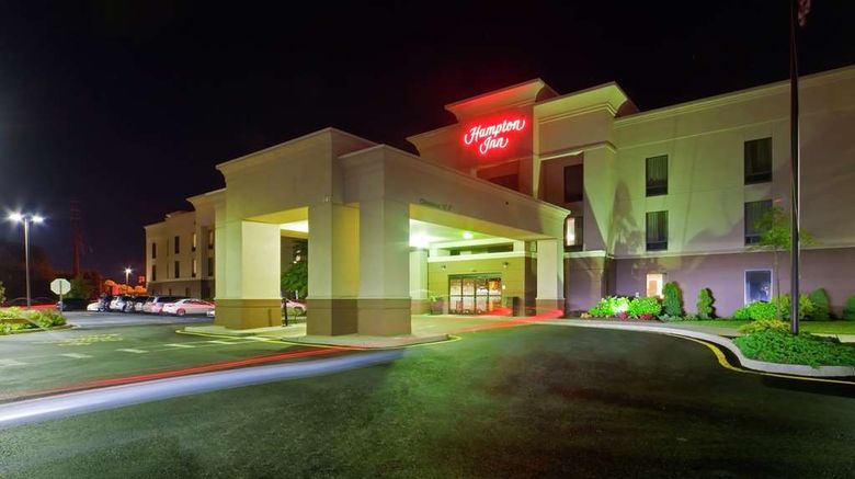 <b>Hampton Inn New Brunswick Exterior</b>. Images powered by <a href="https://iceportal.shijigroup.com/" title="IcePortal" target="_blank">IcePortal</a>.