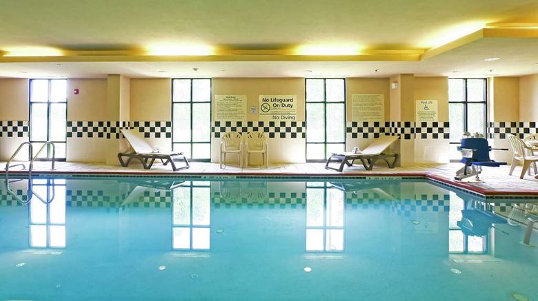 <b>Hampton Inn New Brunswick Pool</b>. Images powered by <a href="https://iceportal.shijigroup.com/" title="IcePortal" target="_blank">IcePortal</a>.