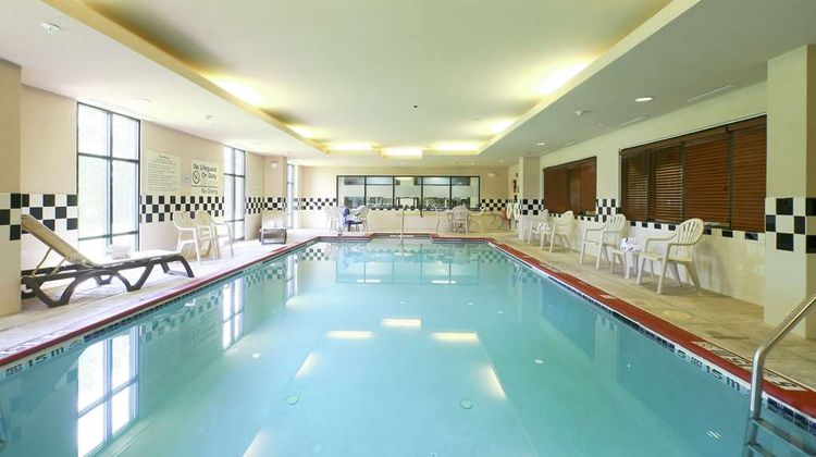 Hampton Inn New Brunswick Pool