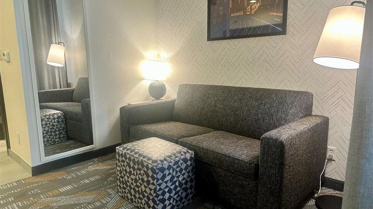 Home2 Suites by Hilton Rahway Room