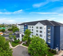 Hilton Garden Inn Secaucus/Meadowlands Exterior