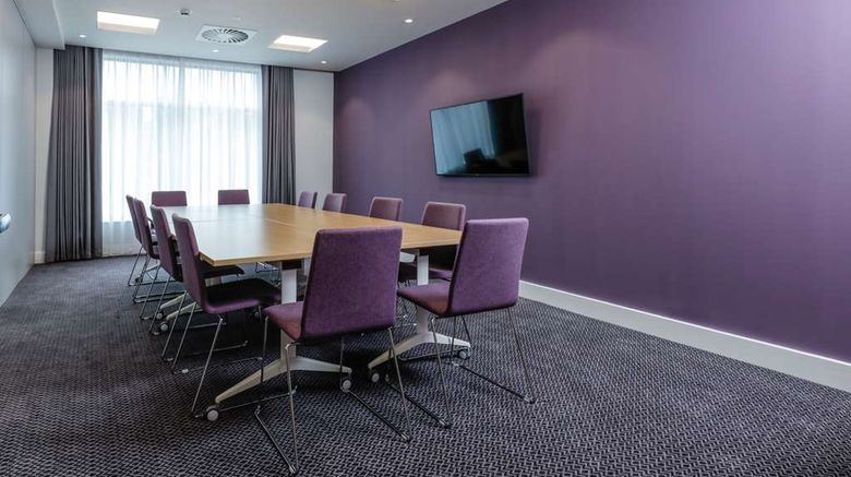 <b>Hampton by Hilton Exeter Airport Meeting</b>. Images powered by <a href="https://iceportal.shijigroup.com/" title="IcePortal" target="_blank">IcePortal</a>.