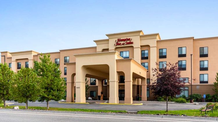 Hampton Inn & Suites Fairbanks Exterior