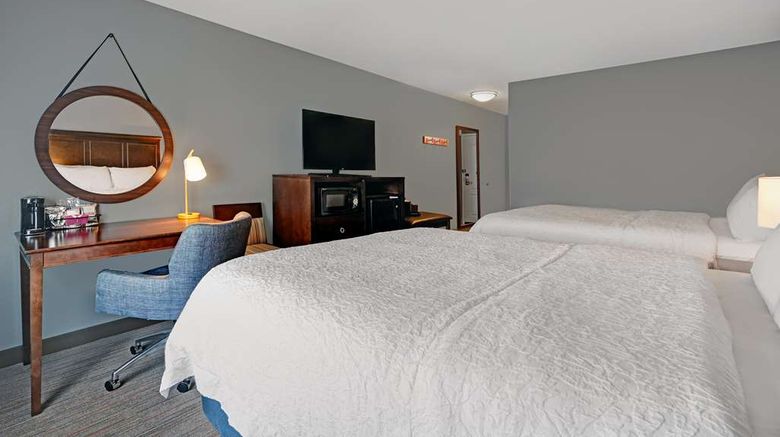 <b>Hampton Inn Farmington Room</b>. Images powered by <a href="https://iceportal.shijigroup.com/" title="IcePortal" target="_blank">IcePortal</a>.