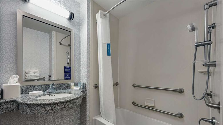 <b>Hampton Inn Farmington Room</b>. Images powered by <a href="https://iceportal.shijigroup.com/" title="IcePortal" target="_blank">IcePortal</a>.