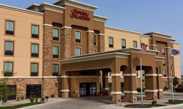 Hampton Inn & Suites Fargo