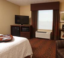 Hampton Inn & Suites Fargo Room