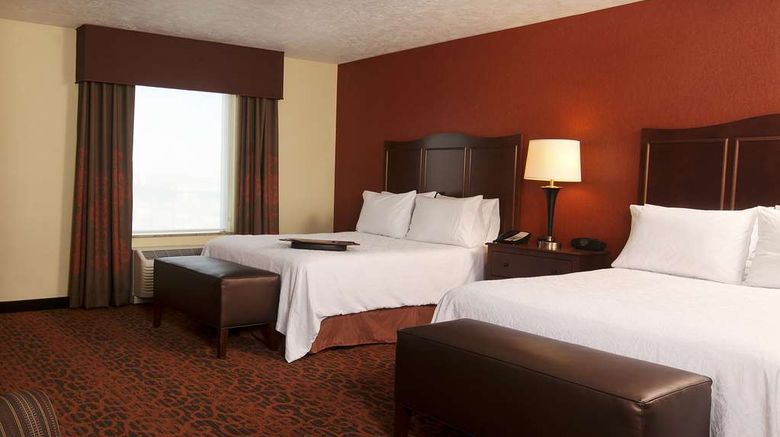 <b>Hampton Inn & Suites Fargo Room</b>. Images powered by <a href="https://iceportal.shijigroup.com/" title="IcePortal" target="_blank">IcePortal</a>.