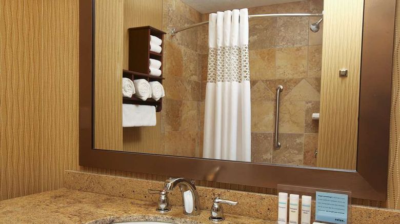 <b>Hampton Inn & Suites Fargo Room</b>. Images powered by <a href="https://iceportal.shijigroup.com/" title="IcePortal" target="_blank">IcePortal</a>.