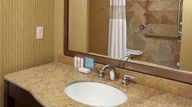 <b>Hampton Inn & Suites Fargo Room</b>. Images powered by <a href="https://iceportal.shijigroup.com/" title="IcePortal" target="_blank">IcePortal</a>.
