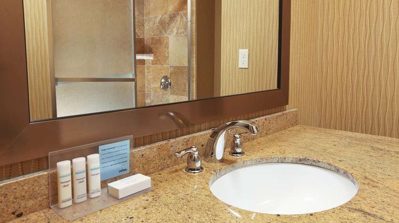 <b>Hampton Inn & Suites Fargo Room</b>. Images powered by <a href="https://iceportal.shijigroup.com/" title="IcePortal" target="_blank">IcePortal</a>.