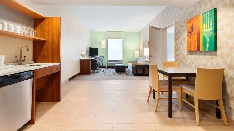 Home2 Suites By Hilton Fargo Room