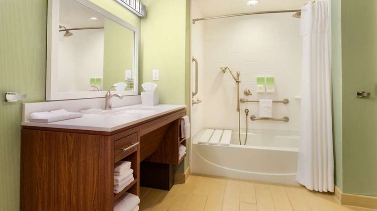 Home2 Suites By Hilton Fargo Room
