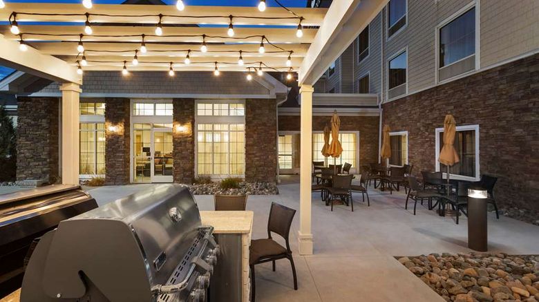 <b>Homewood Suites Fargo Exterior</b>. Images powered by <a href="https://iceportal.shijigroup.com/" title="IcePortal" target="_blank">IcePortal</a>.