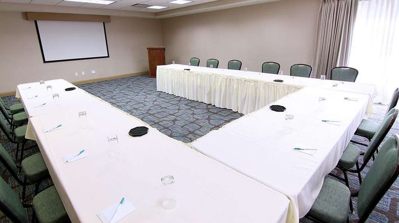 <b>Homewood Suites Fargo Room</b>. Images powered by <a href="https://iceportal.shijigroup.com/" title="IcePortal" target="_blank">IcePortal</a>.