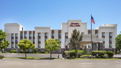 Hampton Inn & Suites Fresno