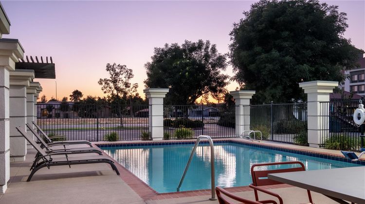 Hampton Inn & Suites Fresno Pool