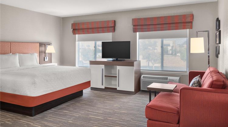 Hampton Inn & Suites Fresno Room