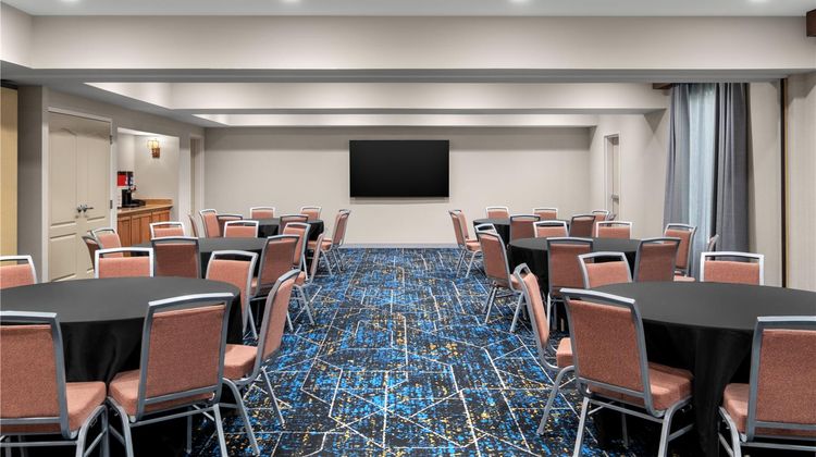 Hampton Inn & Suites Fresno Meeting