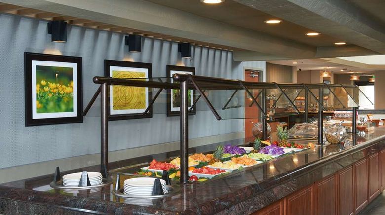 <b>DoubleTree by Hilton Fresno Conv Ctr Restaurant</b>. Images powered by <a href="https://iceportal.shijigroup.com/" title="IcePortal" target="_blank">IcePortal</a>.