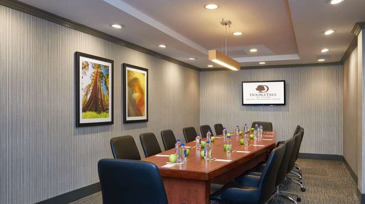 DoubleTree by Hilton Fresno Conv Ctr Meeting