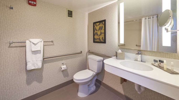 DoubleTree by Hilton Fresno Conv Ctr Room