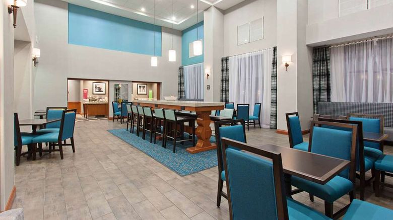 <b>Hampton Inn & Suites Clovis - Airport Restaurant</b>. Images powered by <a href="https://iceportal.shijigroup.com/" title="IcePortal" target="_blank">IcePortal</a>.