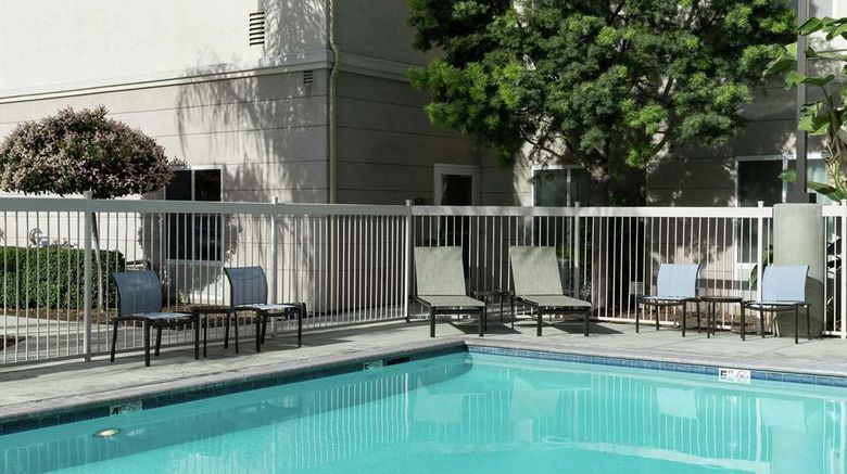 <b>Homewood Suites Fresno Airport/Clovis Pool</b>. Images powered by <a href="https://iceportal.shijigroup.com/" title="IcePortal" target="_blank">IcePortal</a>.