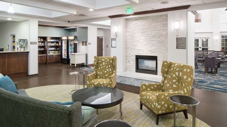 <b>Homewood Suites Fresno Airport/Clovis Lobby</b>. Images powered by <a href="https://iceportal.shijigroup.com/" title="IcePortal" target="_blank">IcePortal</a>.